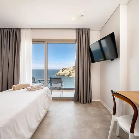 Athina Palace & Resort 5*