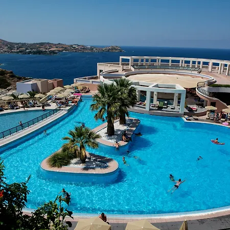 Semesteranläggning (resort) Athina Palace & Agia Pelagia