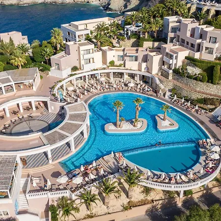 リゾート Athina Palace & 5*